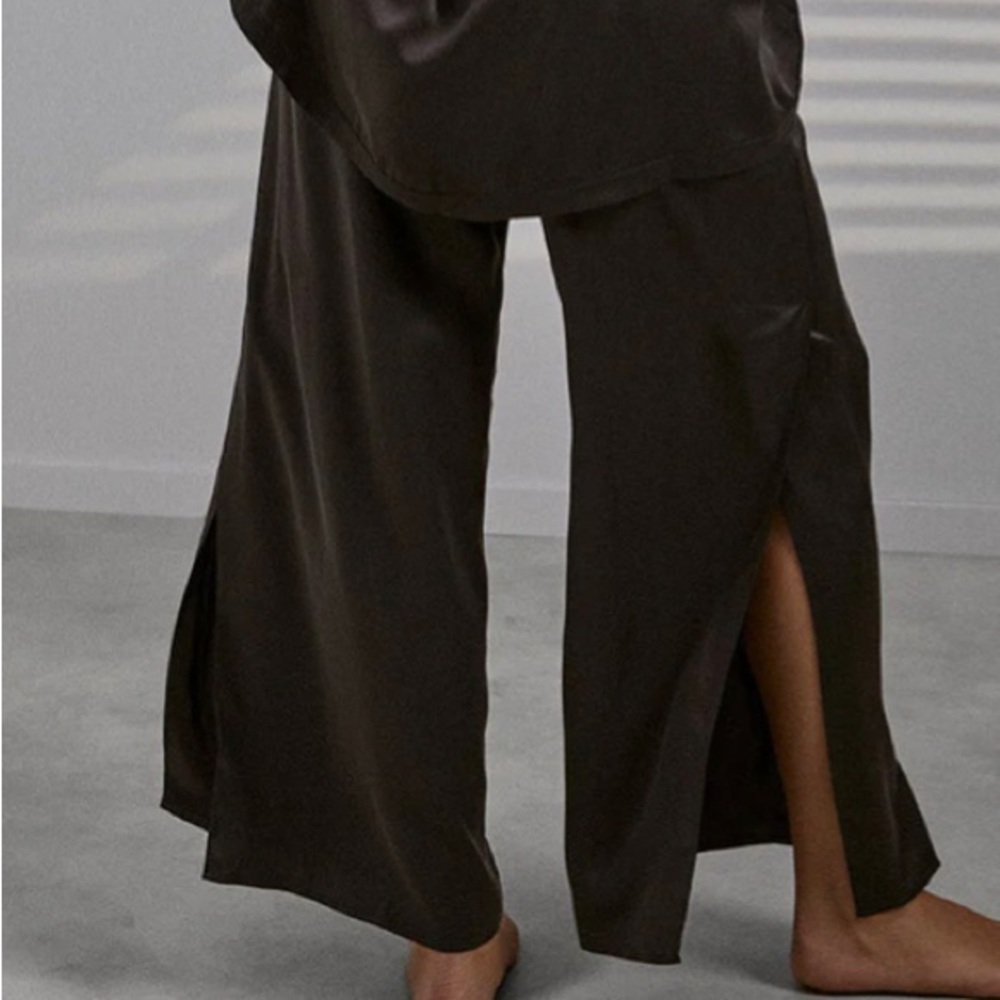 Lunya charcoal set sz xl and l/xl